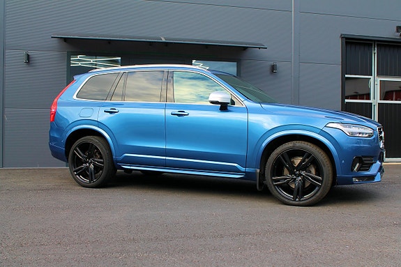 Volvo XC90 3 of 30