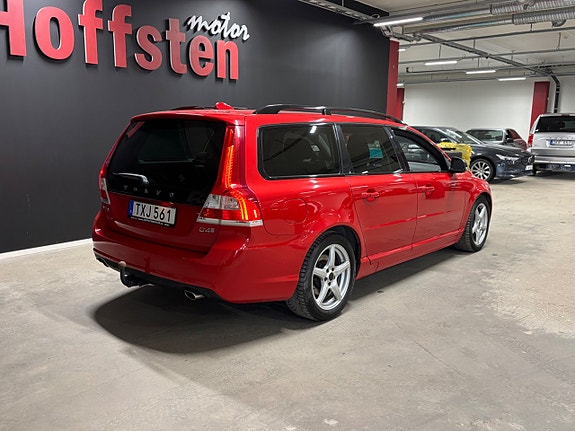 Volvo V70 3 of 16