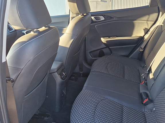 Kia XCeed 8 of 14