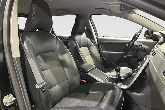 Volvo V70 15 of 19