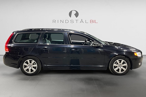 Volvo V70 8 of 19