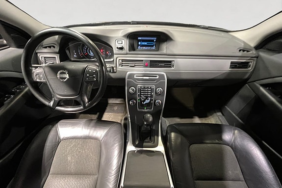 Volvo V70 11 of 19