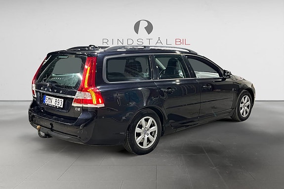 Volvo V70 7 of 19