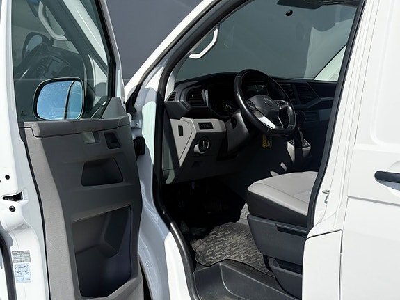 Volkswagen Transporter 16 of 29