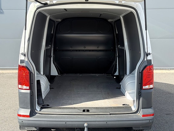 Volkswagen Transporter 8 of 29