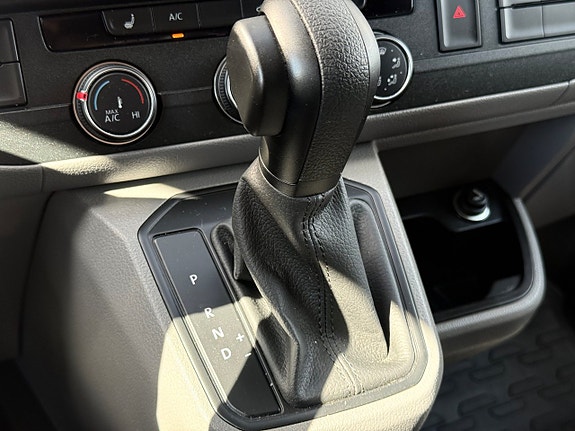 Volkswagen Transporter 22 of 29