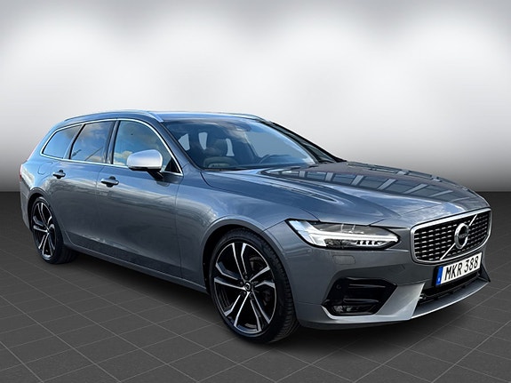 Volvo V90 3 of 5