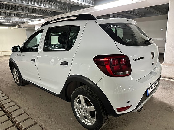 Dacia Sandero Stepway 3 of 8