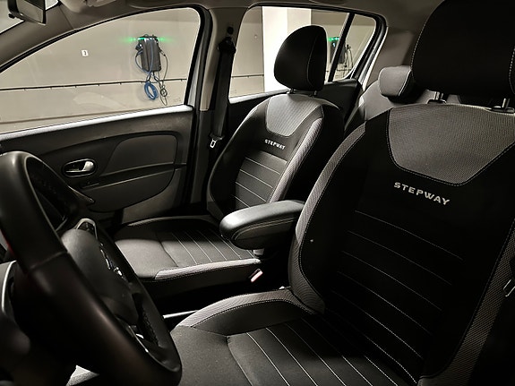 Dacia Sandero Stepway 6 of 8