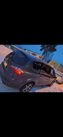 Ford S-MAX 2 of 4