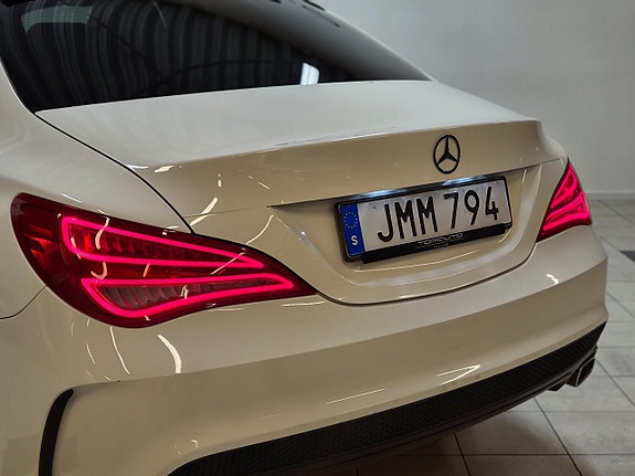 Mercedes-Benz CLA200 6 of 24
