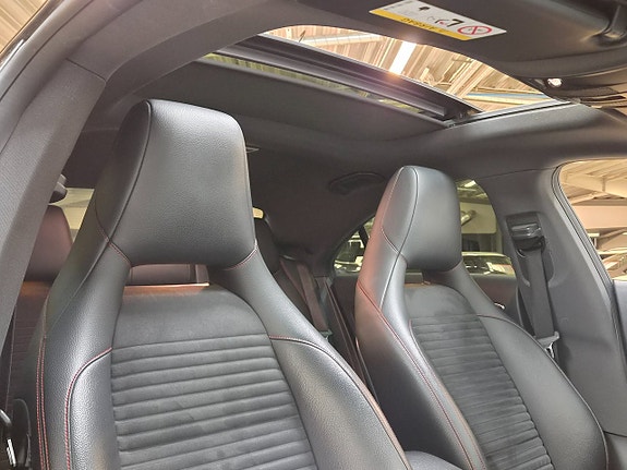 Mercedes-Benz CLA200 11 of 24
