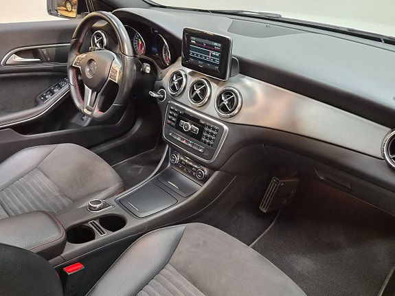 Mercedes-Benz CLA200 7 of 24