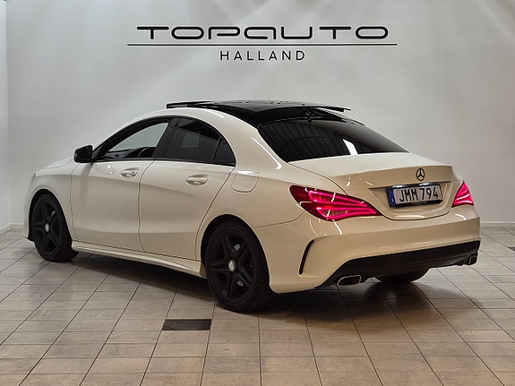 Mercedes-Benz CLA200 3 of 5
