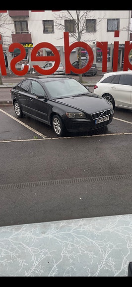Volvo S40 2 of 2