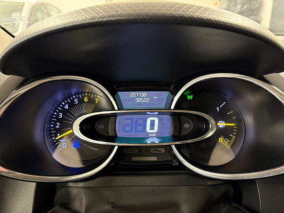 Renault Clio 20 of 26