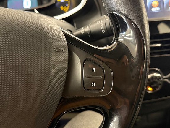 Renault Clio 22 of 26