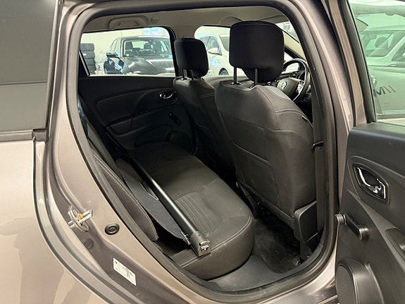Renault Clio 15 of 26