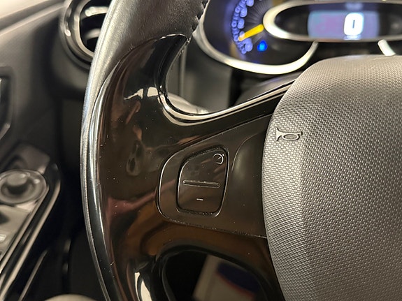Renault Clio 21 of 26