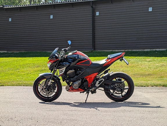 Kawasaki Z800 3 of 12