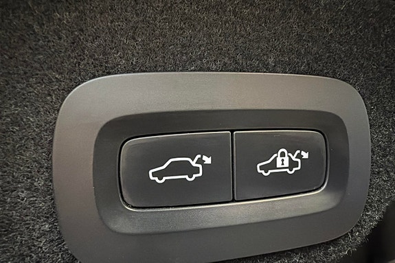 Volvo S90 16 of 17