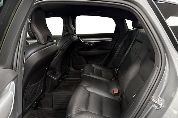 Volvo S90 10 of 17