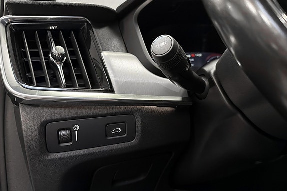 Volvo S90 15 of 17