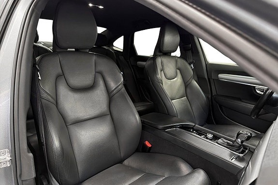 Volvo S90 8 of 17
