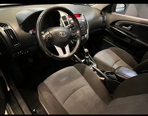 Kia Ceed 6 of 11
