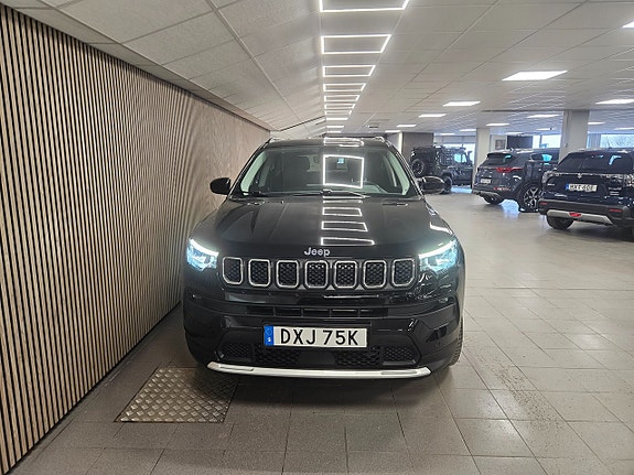 Jeep Compass 2 of 5