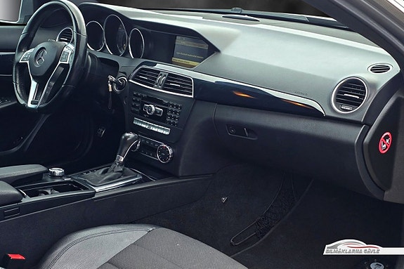 Mercedes-Benz C220 8 of 11