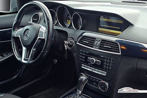 Mercedes-Benz C220 10 of 11