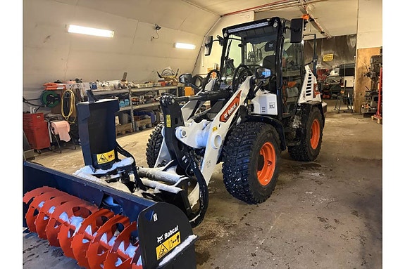 Bobcat L95 / Snöfräs / S o V Däck / 40 km/t