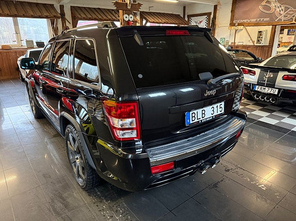Jeep Grand Cherokee 9 of 27