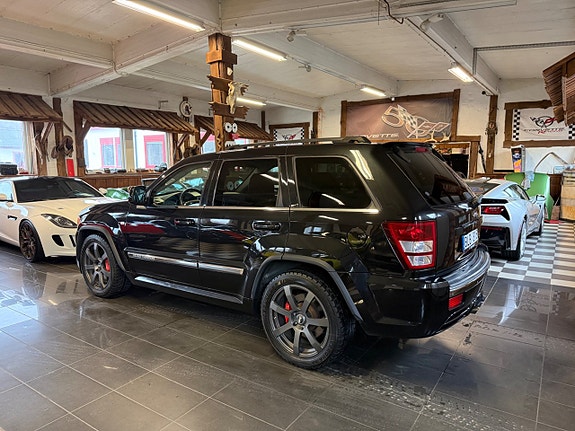 Jeep Grand Cherokee 8 of 27
