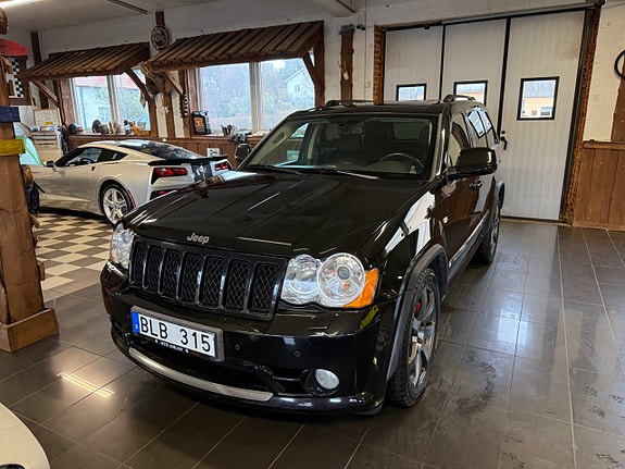 Jeep Grand Cherokee 4 of 5