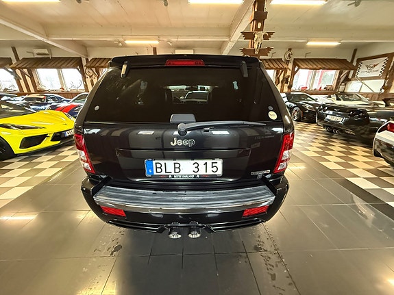 Jeep Grand Cherokee 11 of 27