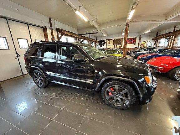Jeep Grand Cherokee 15 of 27