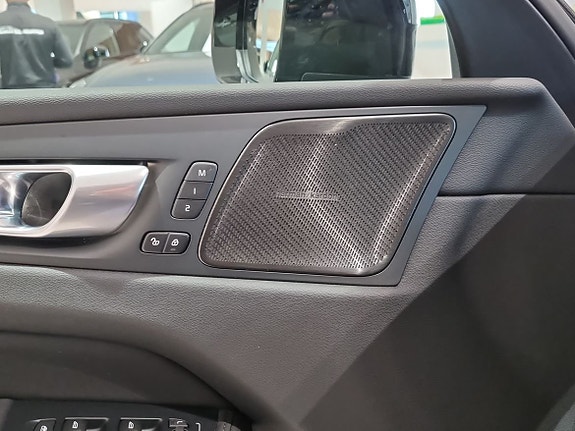 Volvo XC60 14 of 15