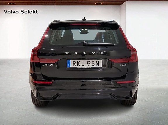 Volvo XC60 7 of 15