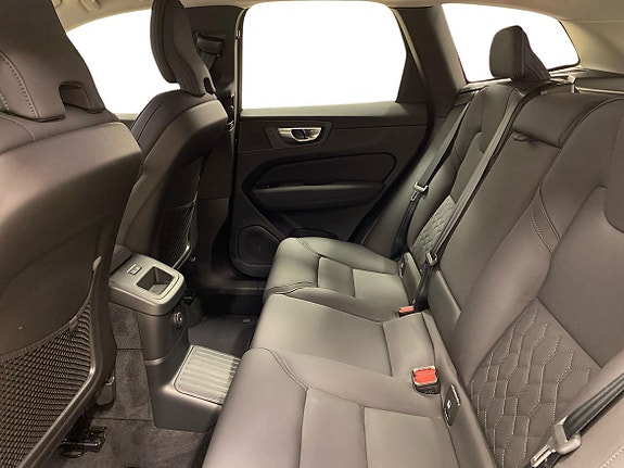 Volvo XC60 6 of 14
