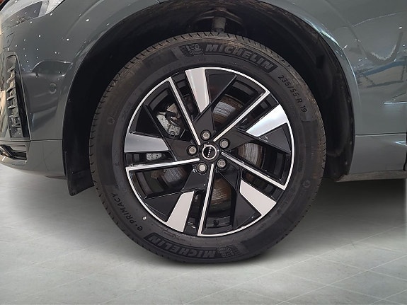 Volvo XC60 9 of 19
