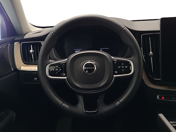 Volvo XC60 10 of 19