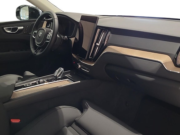 Volvo XC60 4 of 19
