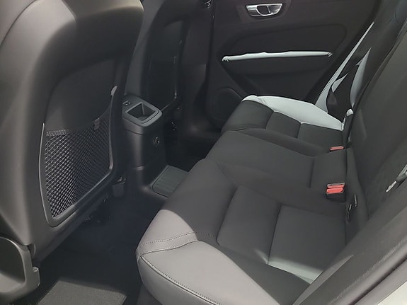Volvo XC60 6 of 19