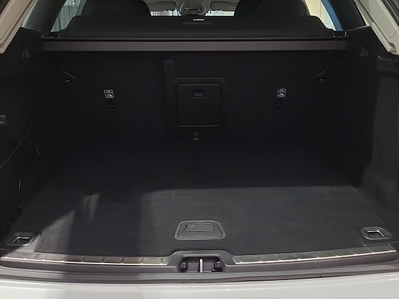 Volvo XC60 13 of 19