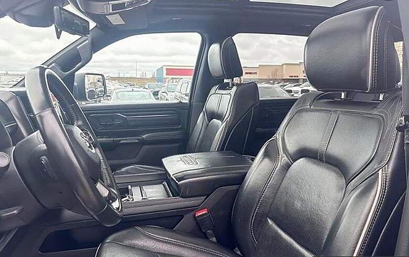 Dodge RAM 1500 5 of 5