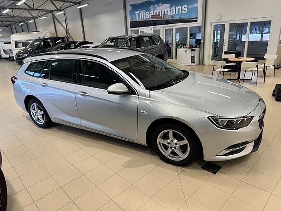 Opel Insignia 2 of 5