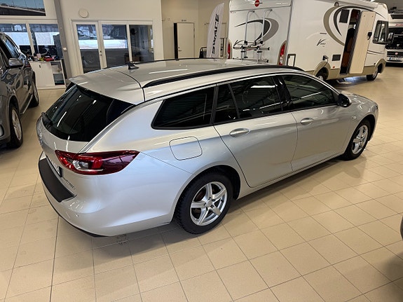 Opel Insignia 3 of 5