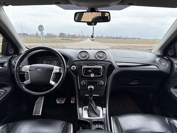 Ford Mondeo 12 of 19